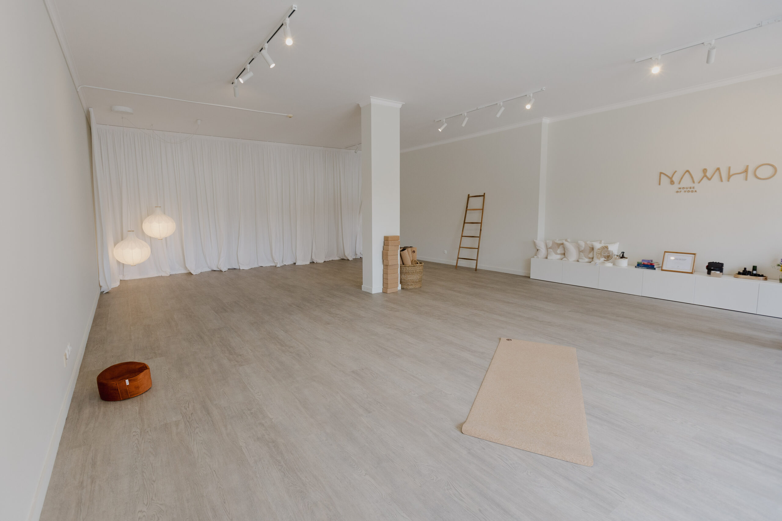 NAMHOHOUSEOFYOGA-29