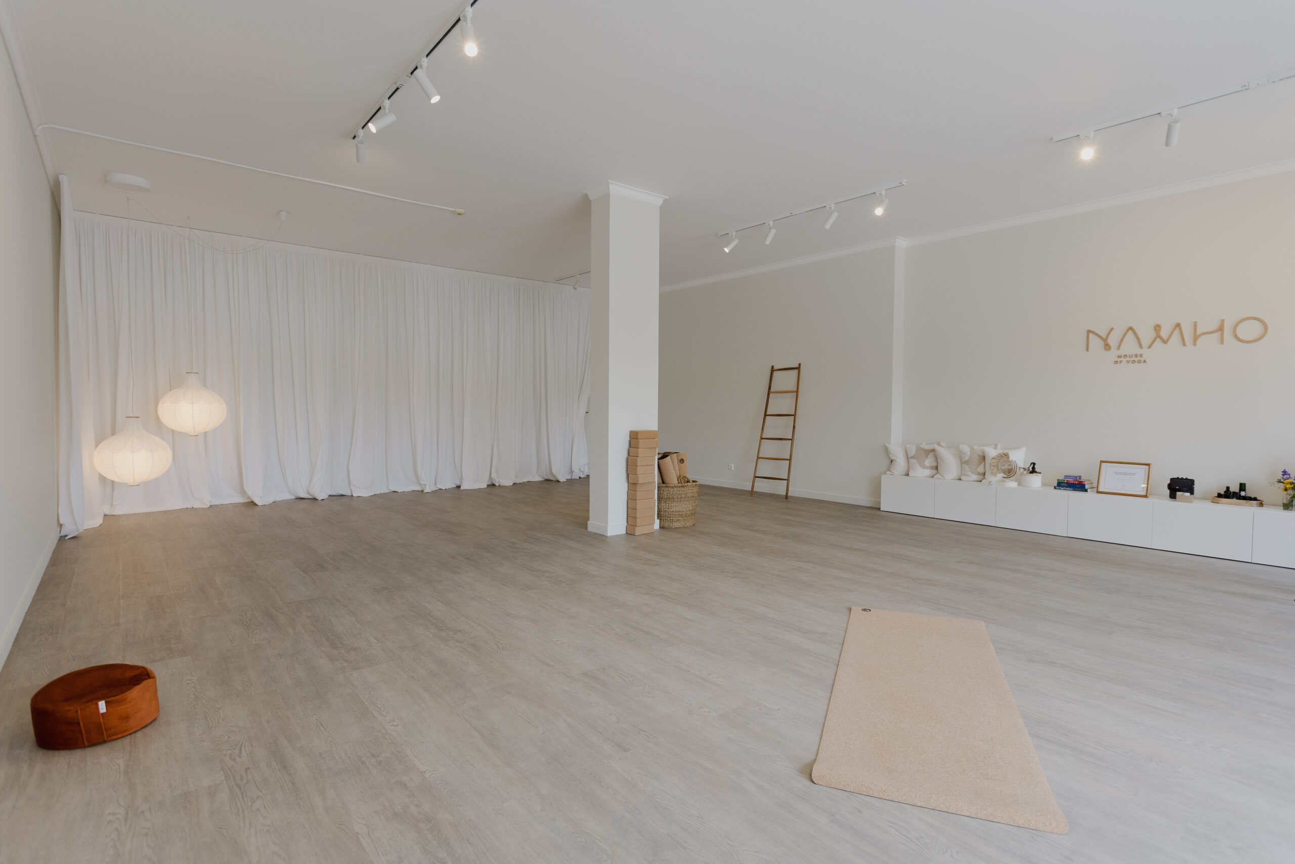 NAMHOHOUSEOFYOGA-30